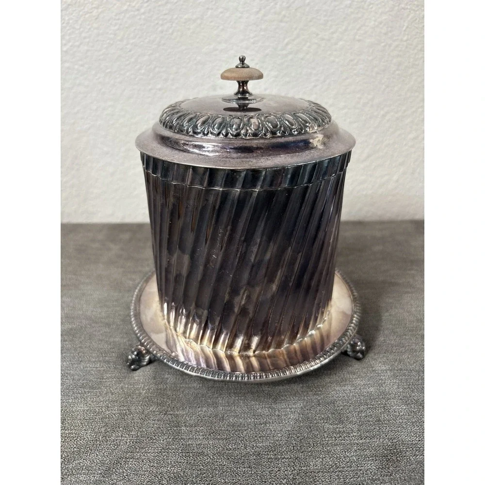 Vintage JD‎ & S James Deakin & Sons Hallmark Silverplate Victorian Biscuit Box